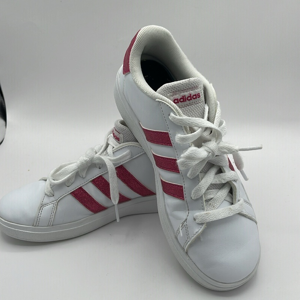 Adidas Grand Court 2 Low White - Gy4764 Size 5.0 White Pink Glitter Stripes
